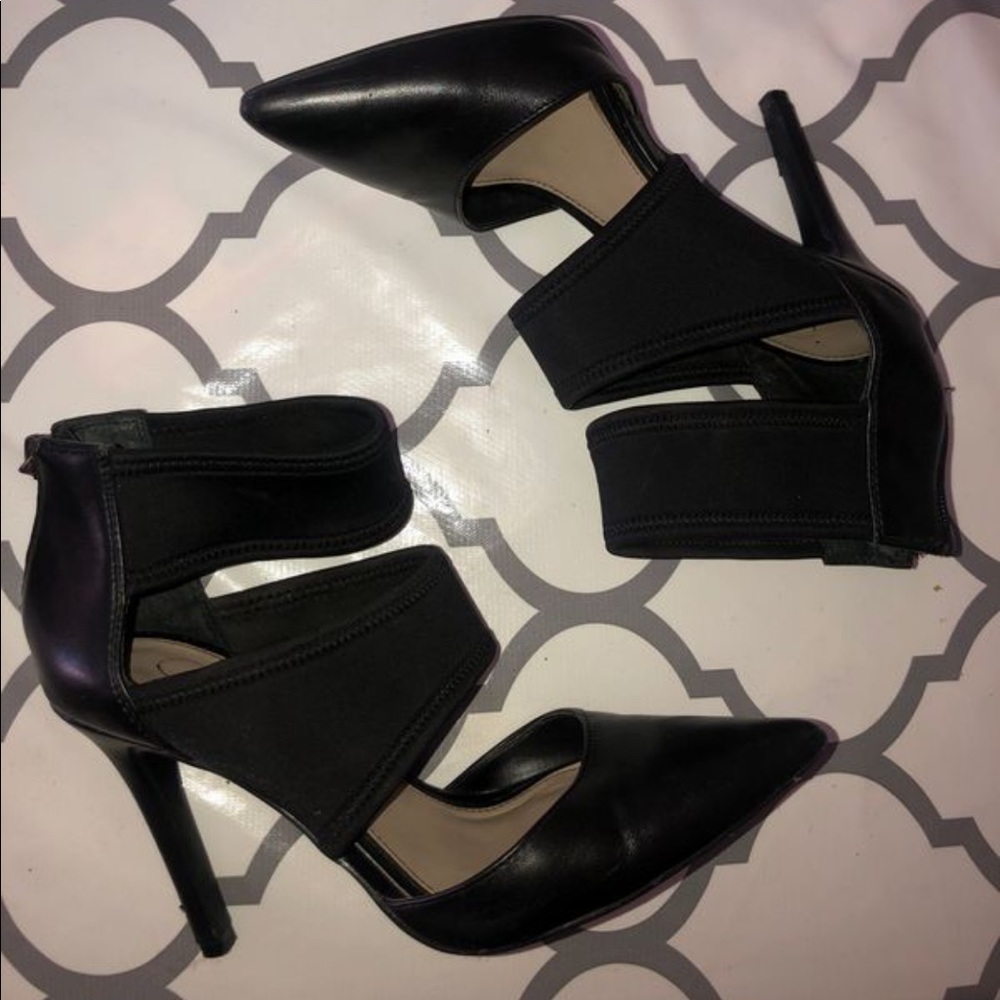 Jessica Simpson heels